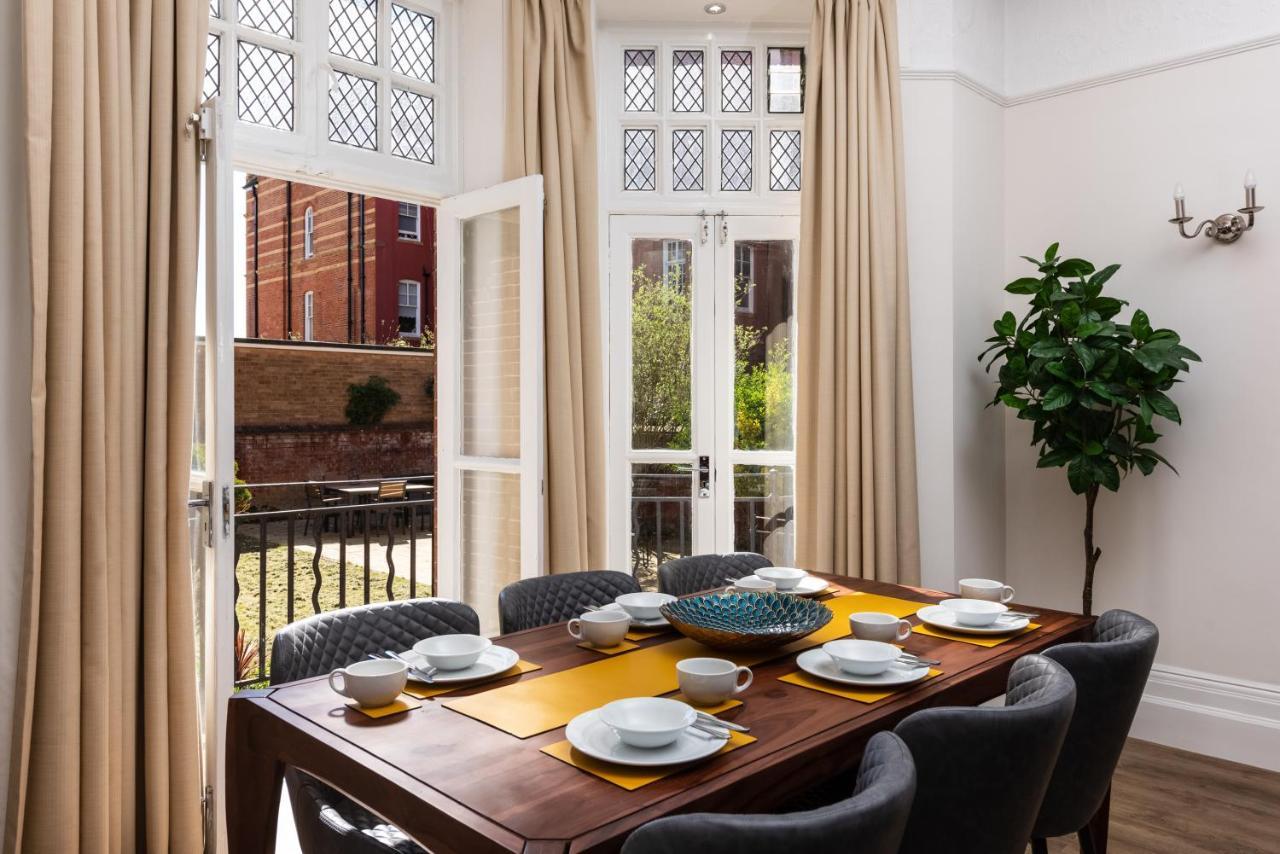 3 Bedroom Garden Apartment Opposite The Beach 브라이턴 외부 사진
